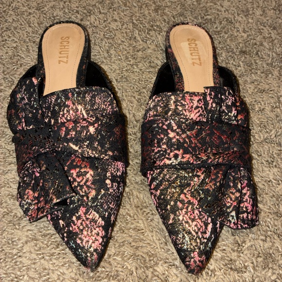 SCHUTZ Shoes - SCHUTZ Black and Pink Patterned Mules
